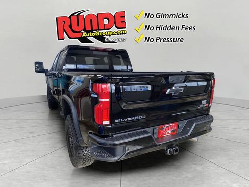 New 2026 Chevrolet Silverado 2500 ZR2 image 3