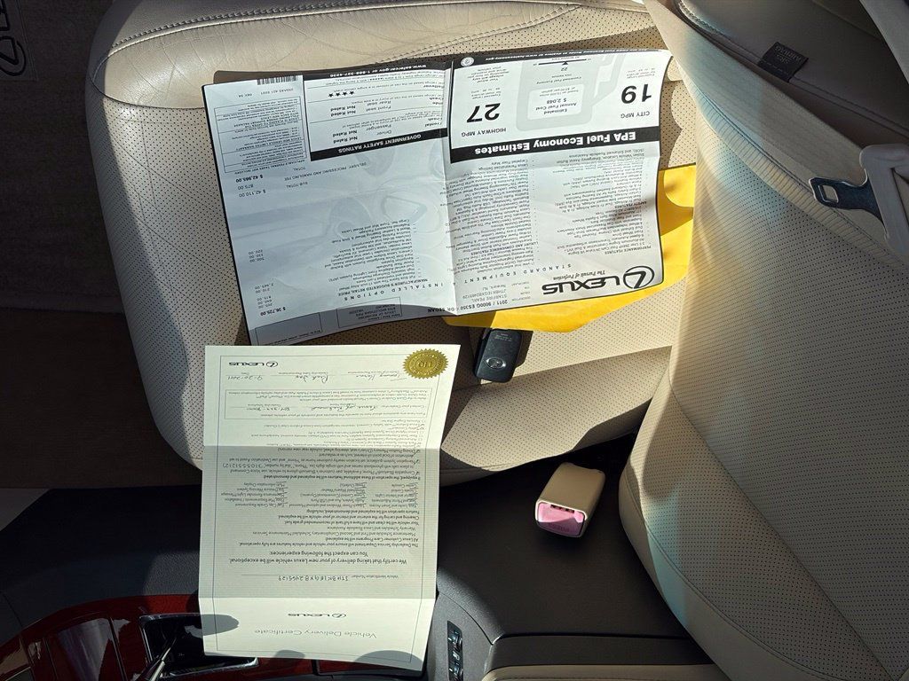 Used 2011 Lexus ES 350 w/ Preferred Accessory Package FWD image 38