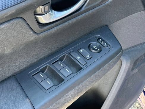 Used 2024 Honda CR-V LX image 16