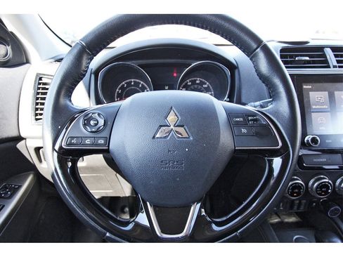 Used 2021 Mitsubishi Outlander Sport SE image 9