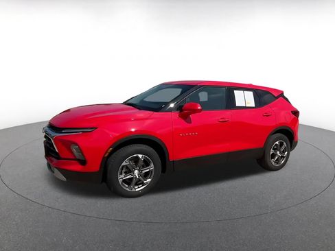 Used 2025 Chevrolet Blazer LT FWD image 7