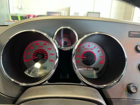 Used 2007 Pontiac Solstice Convertible w/ Premium Package RWD image 17