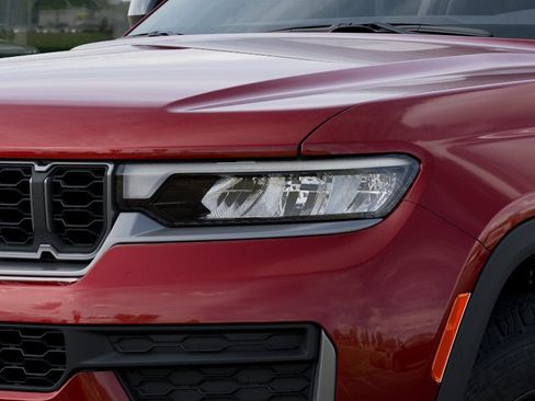 New 2026 Jeep Grand Cherokee Altitude AWD/4WD image 37