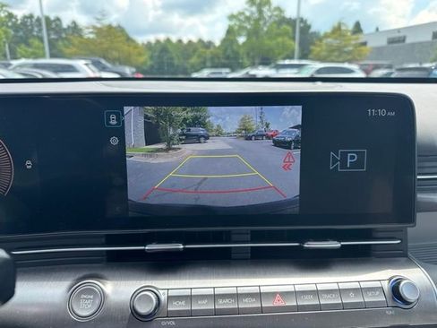 Used 2025 Hyundai Kona SEL FWD image 13