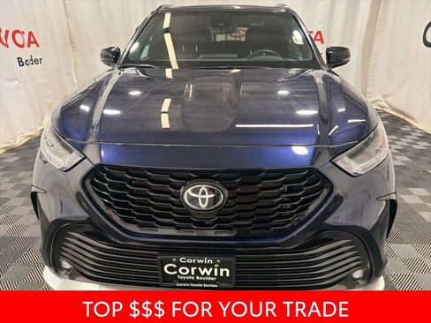 Used 2025 Toyota Highlander XSE AWD/4WD image 2