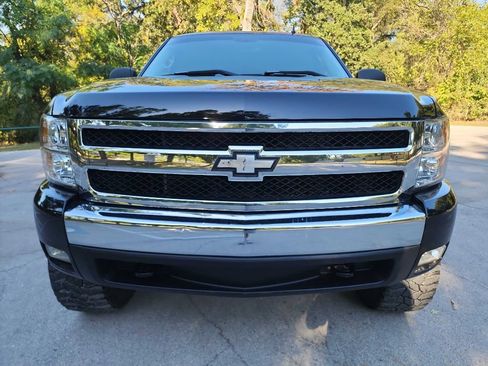 Used 2007 Chevrolet Silverado 1500 LT w/ 1LT Convenience Package image 2