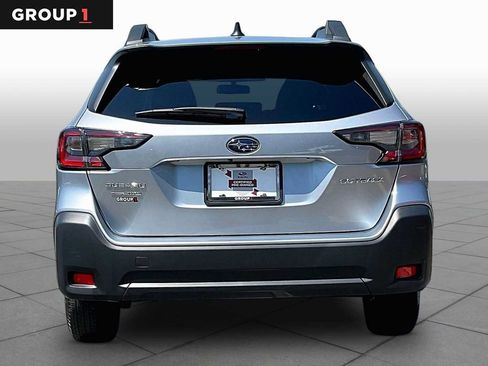 Used 2024 Subaru Outback Premium AWD/4WD image 5