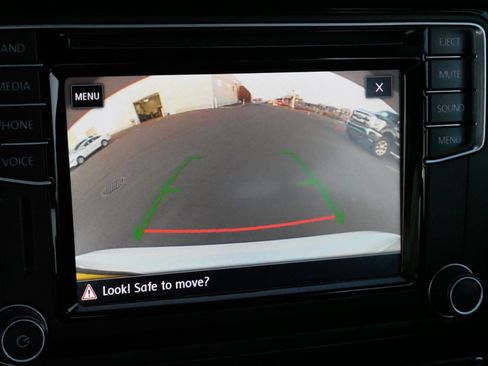 Used 2017 Volkswagen Passat 1.8T R-Line image 29