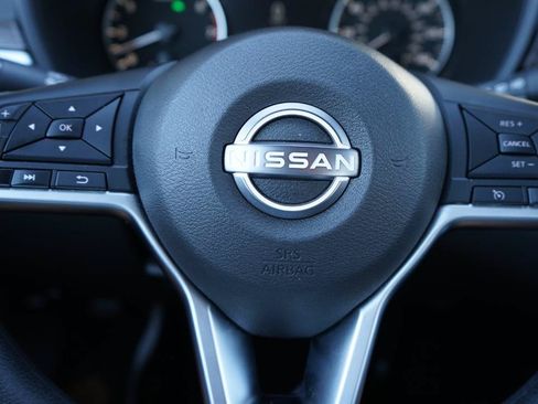 Used 2024 Nissan Altima 2.5 SV FWD image 17