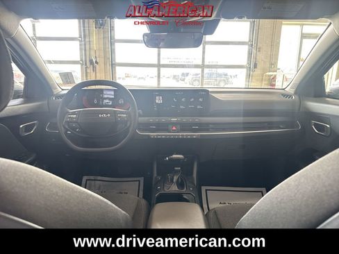 Used 2025 Kia K4 LXS image 19