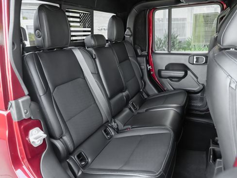 Used 2021 Jeep Gladiator Sport AWD/4WD image 38
