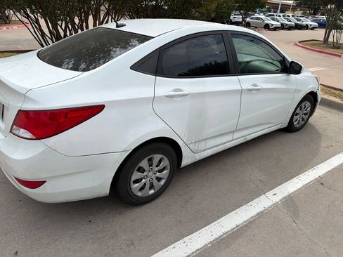 Used 2015 Hyundai Accent GLS FWD image 5