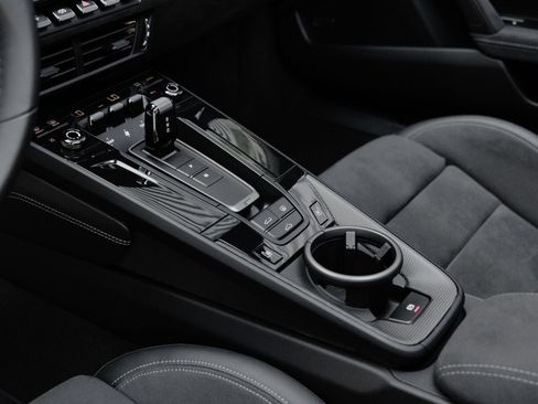 Certified 2025 Porsche 911 Carrera 4 GTS AWD/4WD image 25