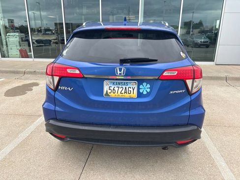 Used 2022 Honda HR-V Sport image 6