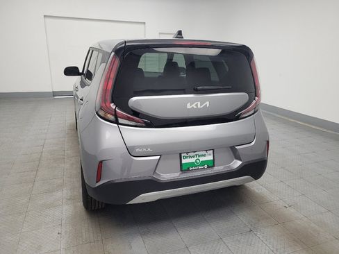 Used 2025 Kia Soul LX image 6