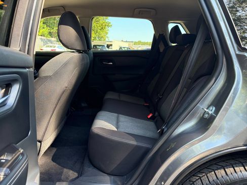 Used 2025 Nissan Rogue SV AWD/4WD image 23