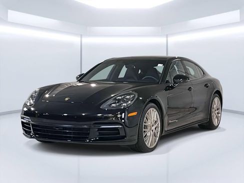 Certified 2020 Porsche Panamera image 1