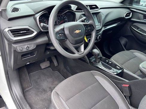 Used 2023 Chevrolet TrailBlazer LS FWD image 15