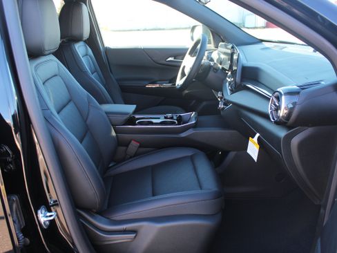 New 2026 Chevrolet Equinox LT image 50