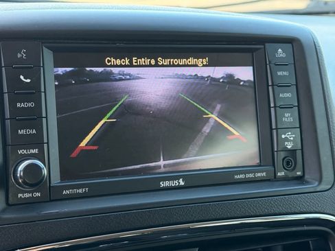 Used 2018 Dodge Grand Caravan SE w/ UConnect Hands-Free Group image 21