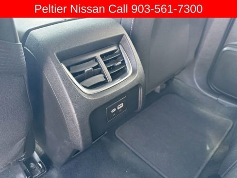 Used 2023 Chevrolet Blazer LT FWD image 22
