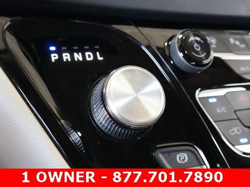 Used 2020 Chrysler Pacifica Touring-L Plus image 29