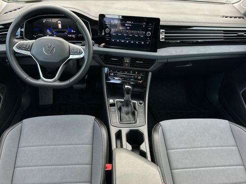 New 2026 Volkswagen Jetta SE FWD image 11