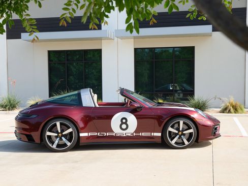 Used 2021 Porsche 911 AWD/4WD image 11