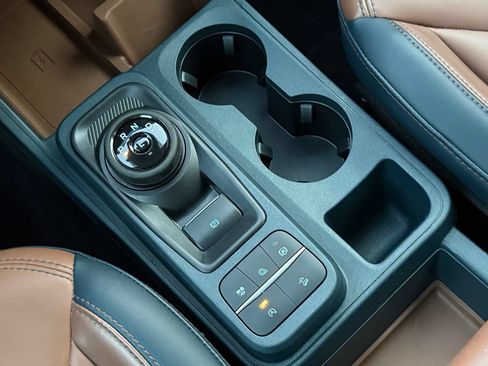 Used 2023 Ford Maverick Lariat w/ Lariat Luxury Package AWD/4WD image 27