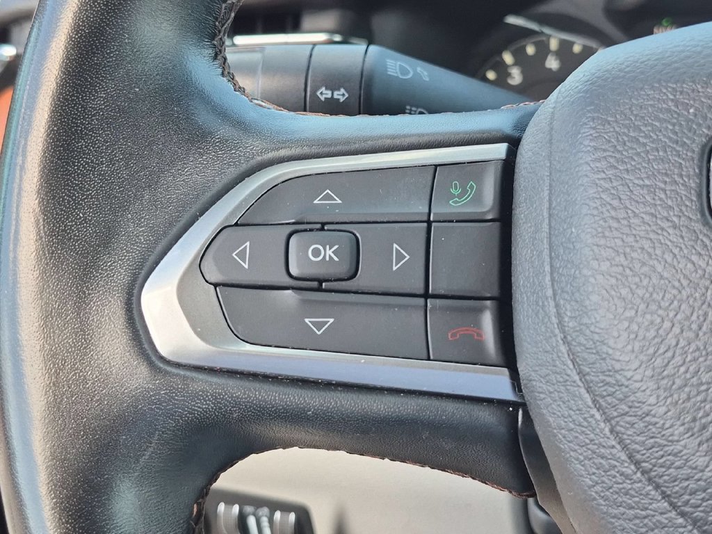 Used 2022 Jeep Compass Limited AWD/4WD image 19