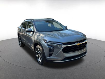 Used 2025 Chevrolet Trax LT