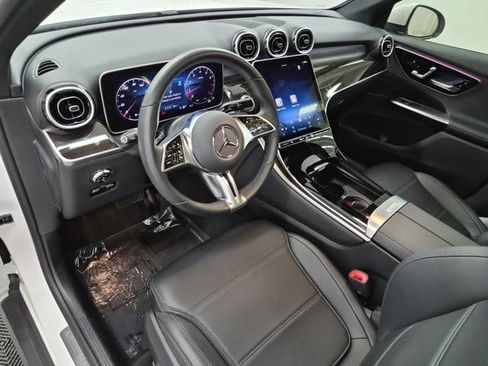 Used 2025 Mercedes-Benz GLC 300 image 20