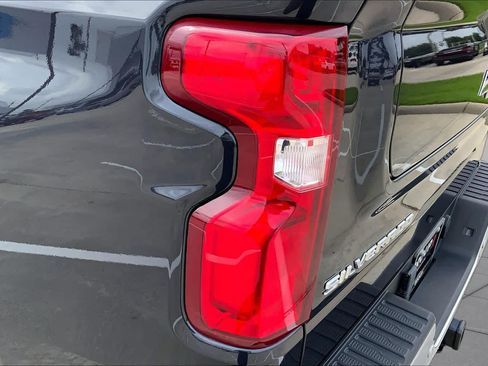 Used 2024 Chevrolet Silverado 1500 LTZ w/ LTZ Premium Texas Edition AWD/4WD image 28