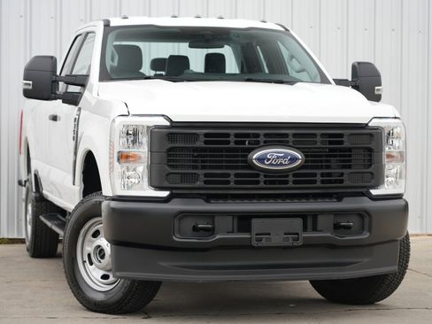 Used 2024 Ford F350 XL w/ Snow Plow Prep Package image 4