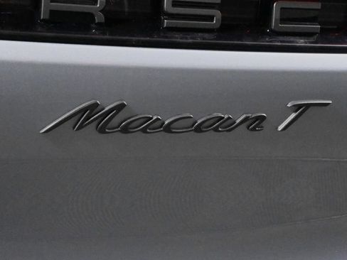 Used 2026 Porsche Macan AWD/4WD image 46