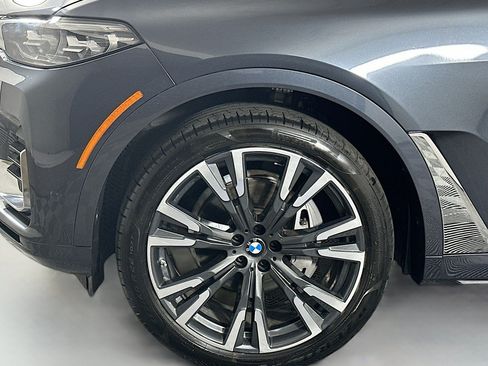 Used 2020 BMW X7 xDrive40i w/ Premium Package AWD/4WD image 12