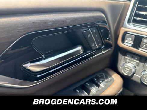 New 2026 GMC Yukon Denali Ultimate AWD/4WD image 8