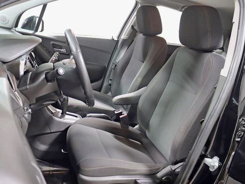 Used 2019 Chevrolet Trax LS image 22