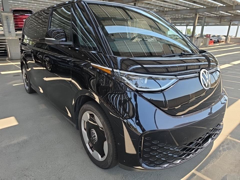 Used 2025 Volkswagen ID. Buzz Pro S Plus RWD image 2