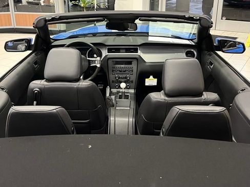 Used 2012 Ford Mustang Shelby GT500 w/ SVT Performance Pkg image 12