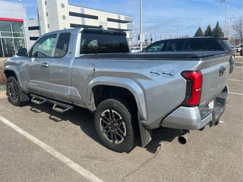 Used 2024 Toyota Tacoma SR5 image 4
