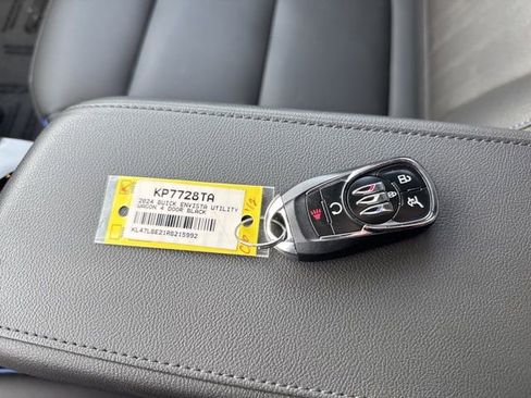 Used 2024 Buick Envista Sport Touring w/ Convenience I Package image 24