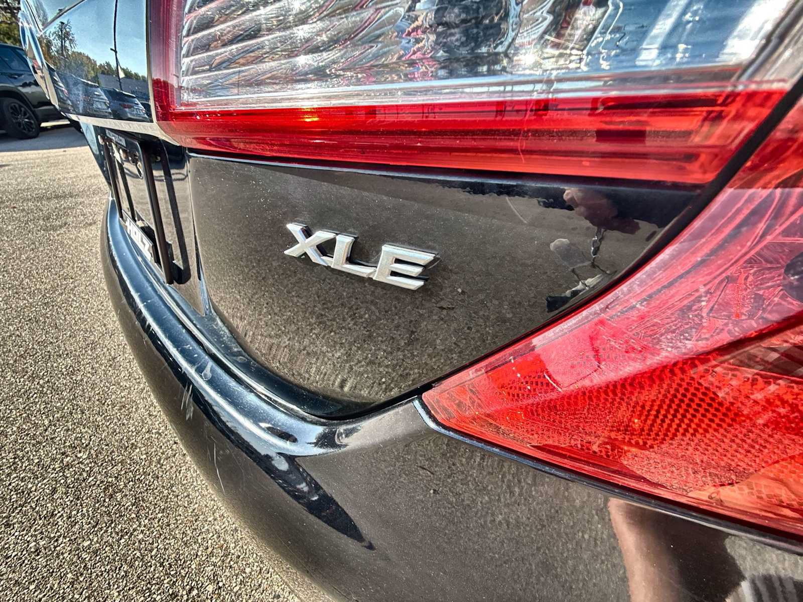 Used 2013 Toyota Camry XLE FWD image 30