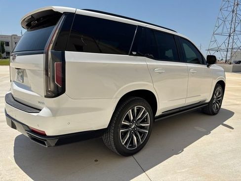 Used 2021 Cadillac Escalade Sport Platinum AWD/4WD image 5