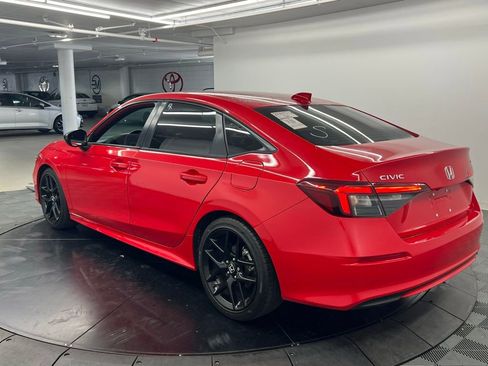 Used 2025 Honda Civic Sport image 3