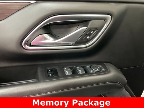 Certified 2024 Chevrolet Suburban Z71 w/ Luxury Package image 11