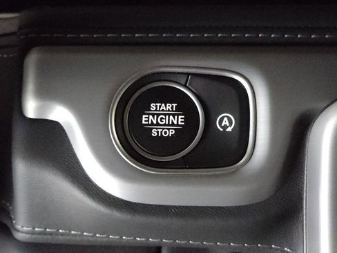 Used 2025 Mercedes-Benz G 550 image 17