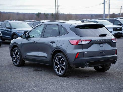 Certified 2022 Ford Escape SE w/ SE Sport Appearance Package image 7