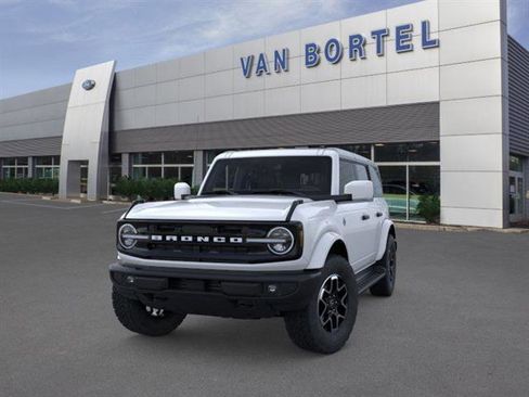 New 2026 Ford Bronco Outer Banks image 2