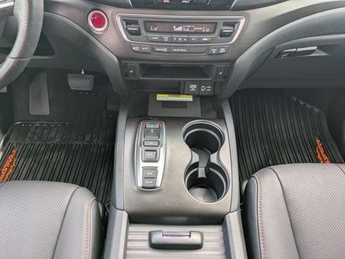 Certified 2023 Honda Passport TrailSport image 19